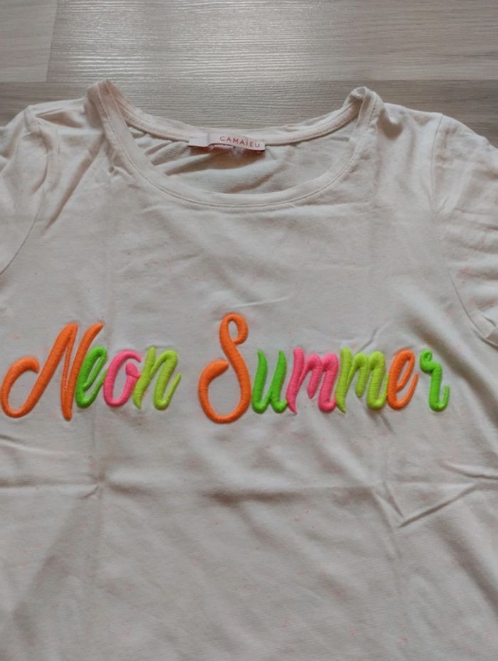 Tee-shirt tacheté fluo - photo numéro 2