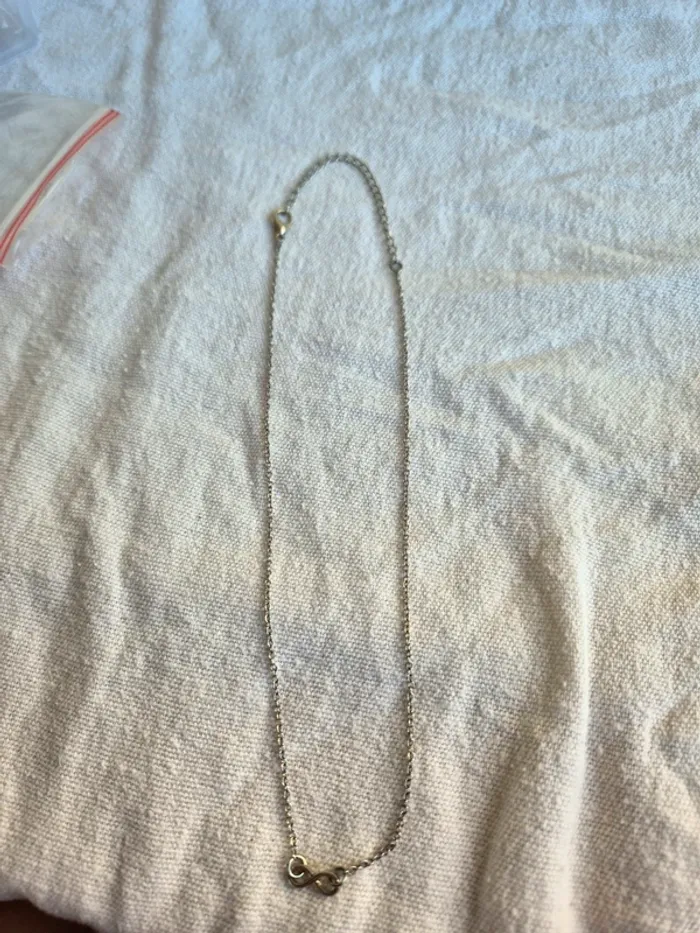 Collier fin infini