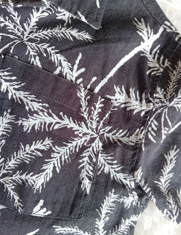 Chemise palmiers garçon 8/9ans Zara 🩶🖤 - photo numéro 2