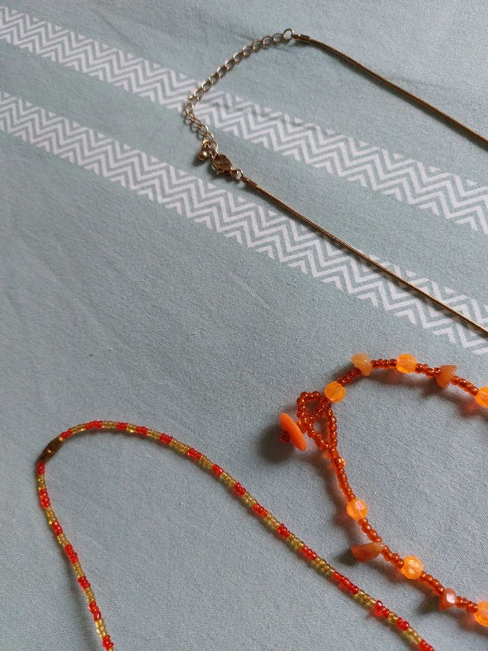 Lot de 3 colliers fantaisie tons orange et doré - photo numéro 6