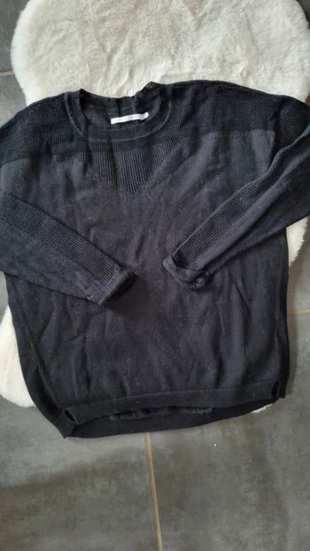 Pull coton noir 38 ajouré épaules sympa