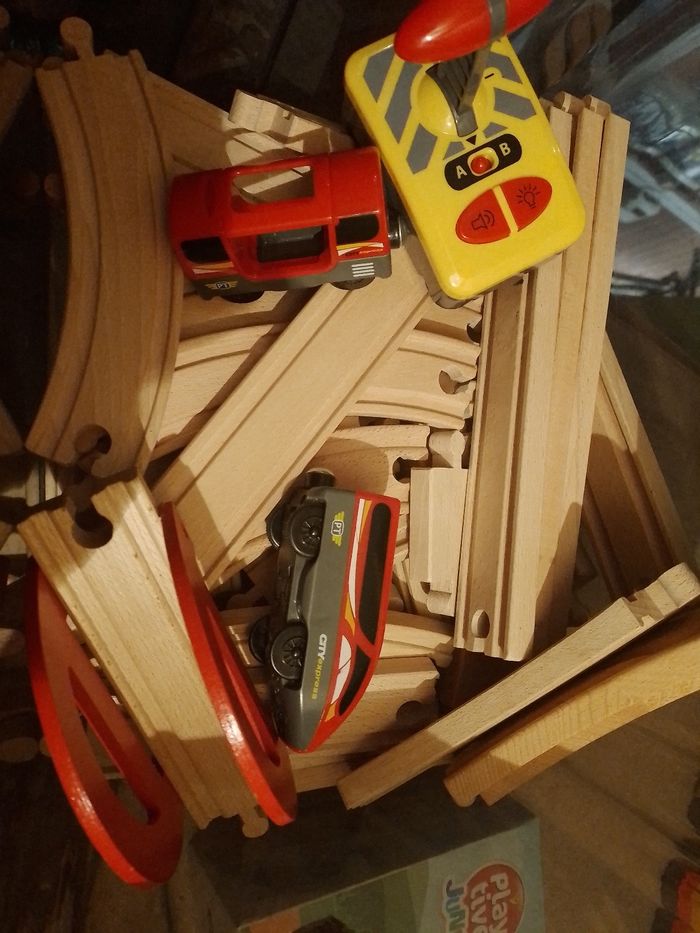 Train télécommandé et rails - photo numéro 3