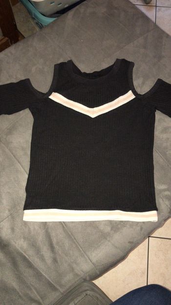 Tee-shirt noir jennyfer taille S