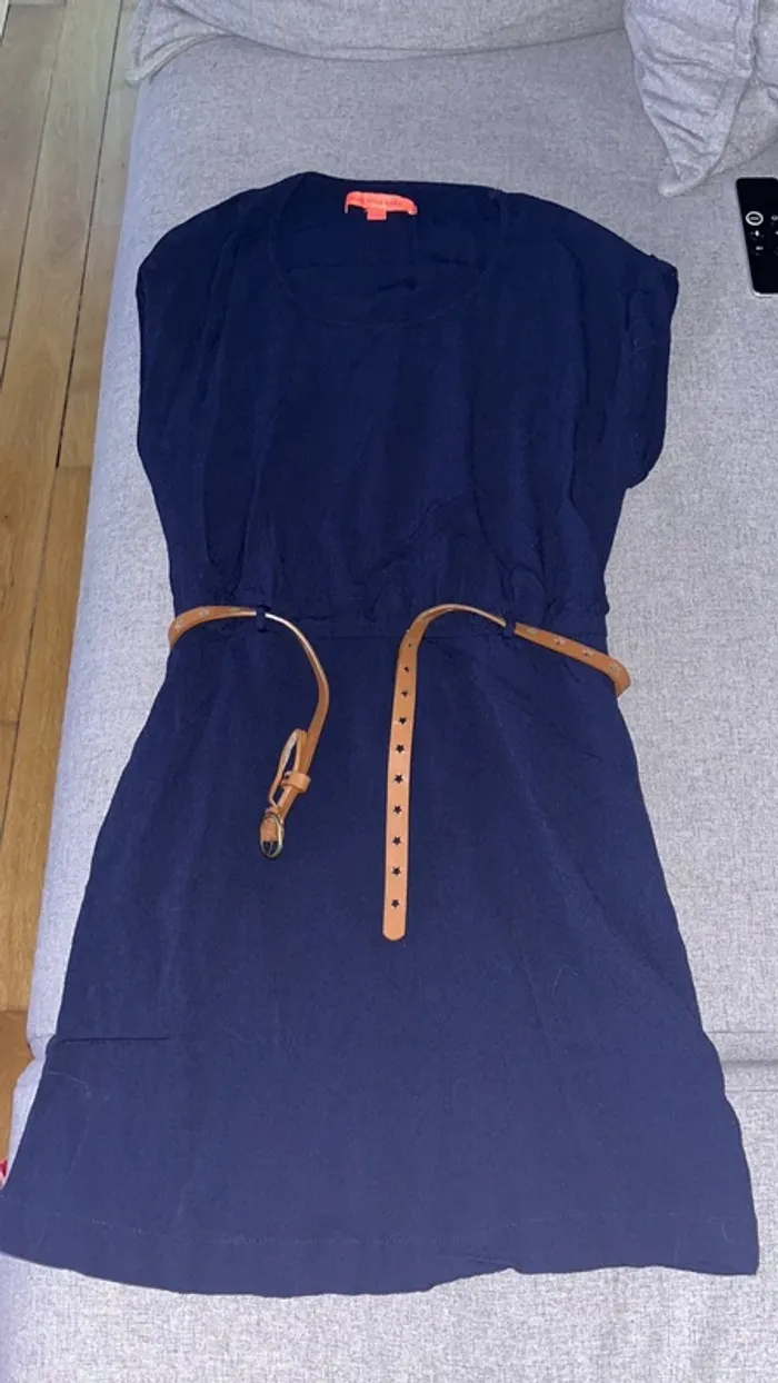 Robe ceinturée