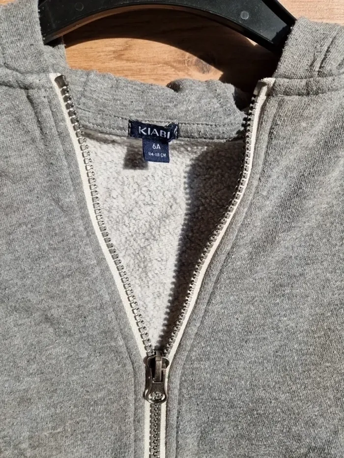 Gilet gris zippé 6 ans - photo numéro 4