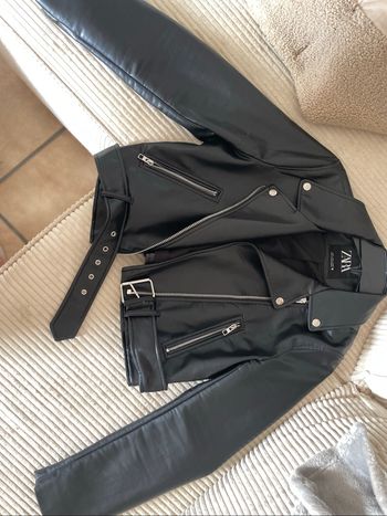 Veste en cuir Zara femme – Taille L – Neuve sans étiquette
