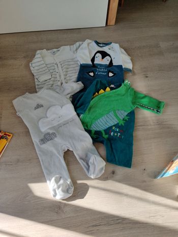 Lot 4 pyjamas velours 6 mois