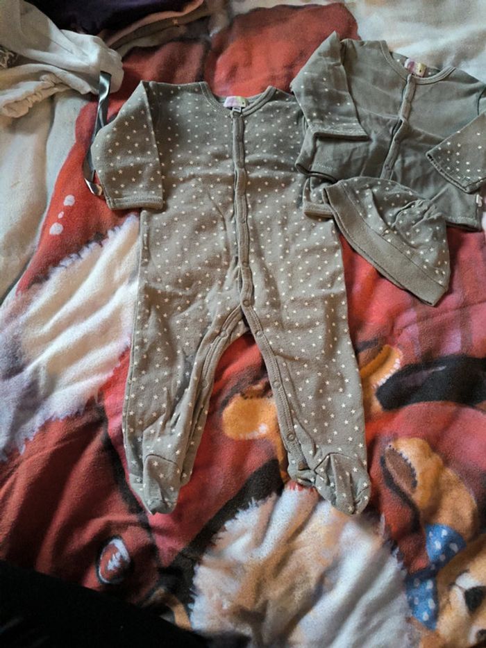 Lot bébé 6 mois - photo numéro 3