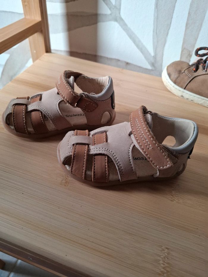 Chaussures sandales taille 20 - photo numéro 2