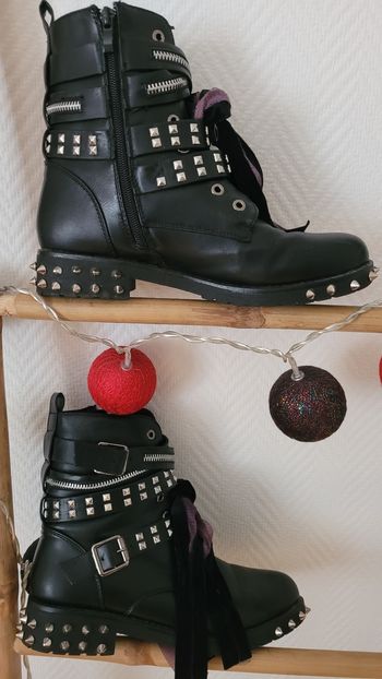 Bottines noir cloutée et ruban 🎀 38