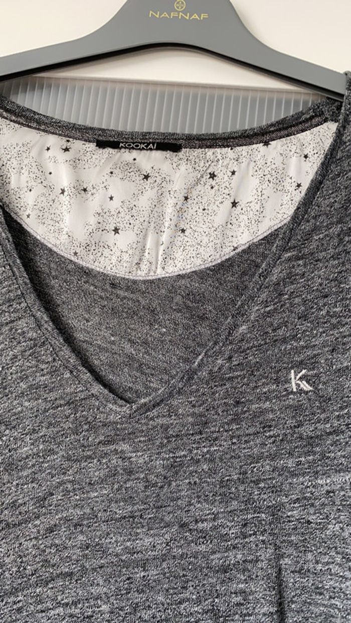 Teeshirt gris col V Kookai Taille 2 - photo numéro 2