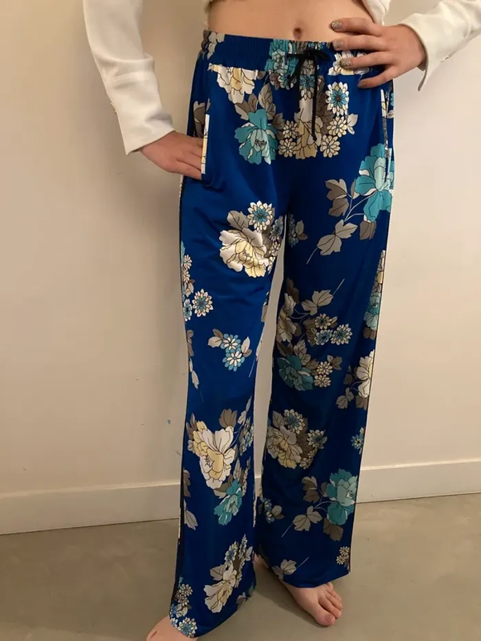 Pantalon droit bleu à fleurs tendance - photo numéro 4