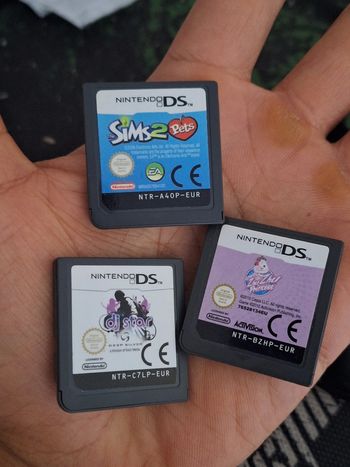 Lot de 3 jeux Nintendo DS The Sims 2 Pets, Zhu Zhu Princess, DJ Star