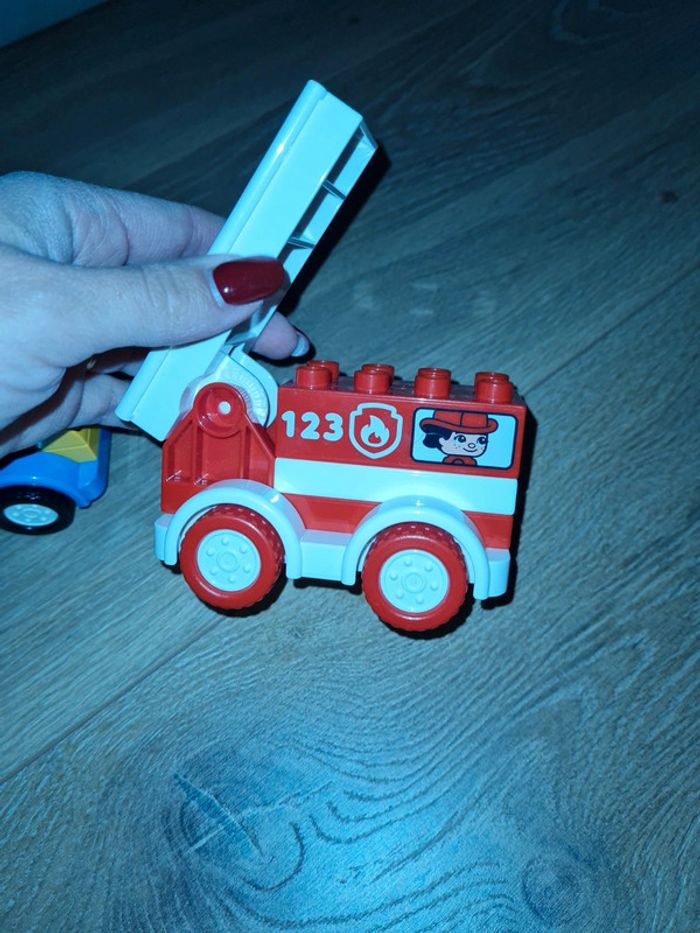 Lot 2 voitures lego duplo - photo numéro 4