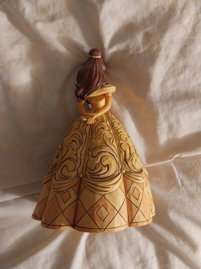 Figurine belle avec boite - photo numéro 4