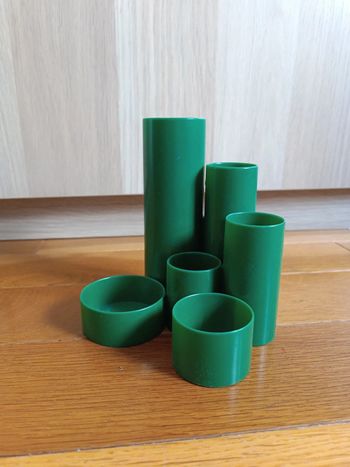 Porte stylo vert très pratique en plastique