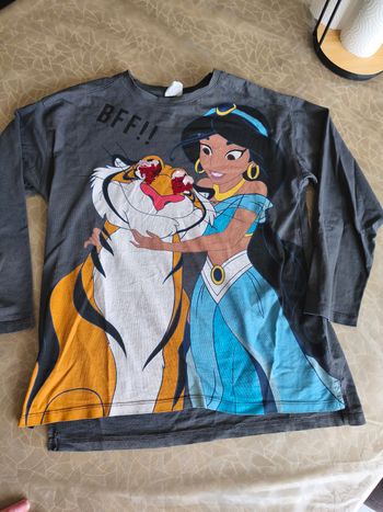 t-shirt fille 10 ans Disney jasmine Aladdin