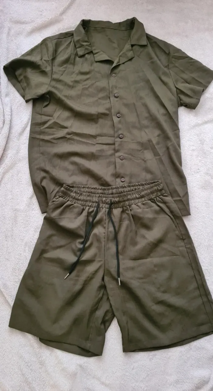 Ensemble short et chemise