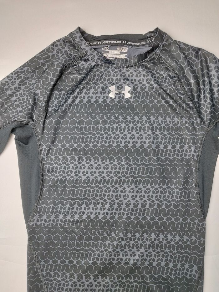 Tee shirt de compression under armour taille S/M - photo numéro 3