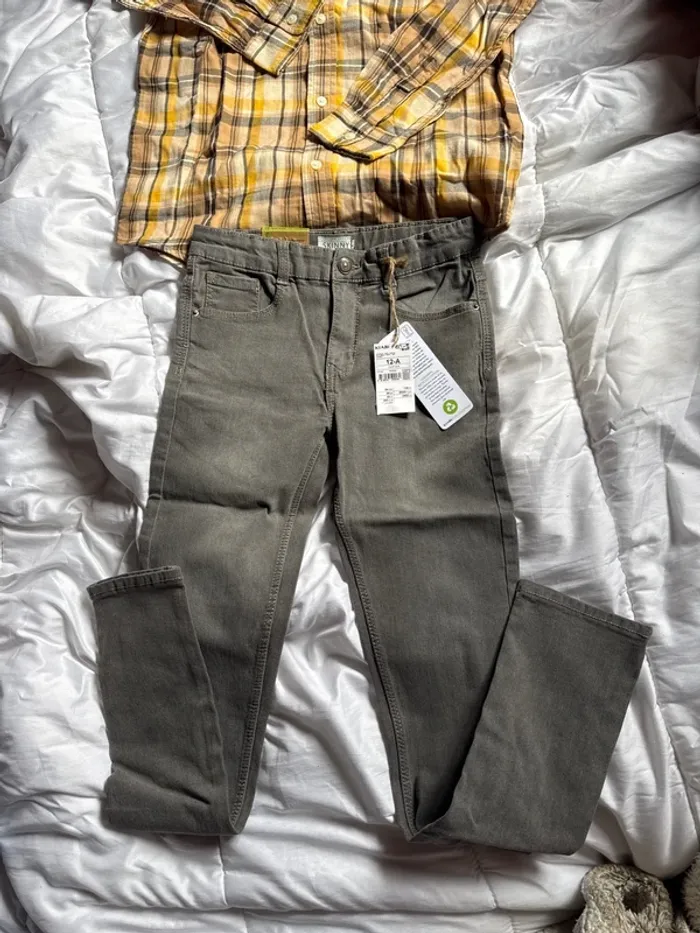 Ensemble jean et chemise neufs avec étiquette taille 12 ans - photo numéro 2