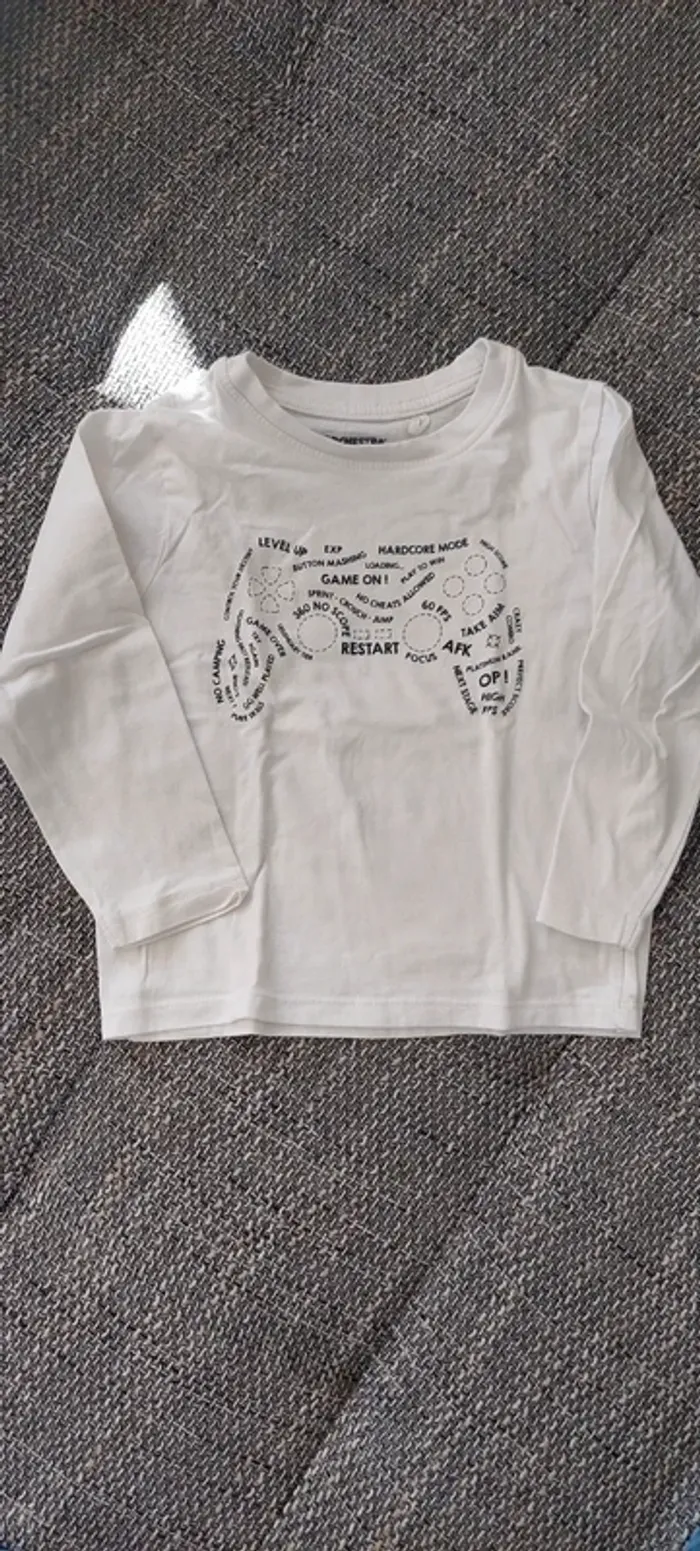 T-shirt
