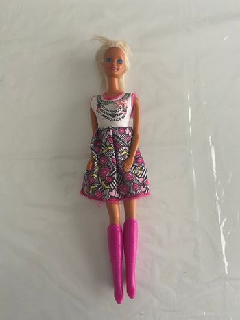 Poupée Barbie Vintage Mattel 1966– Robe à motifs et Bottes Roses
