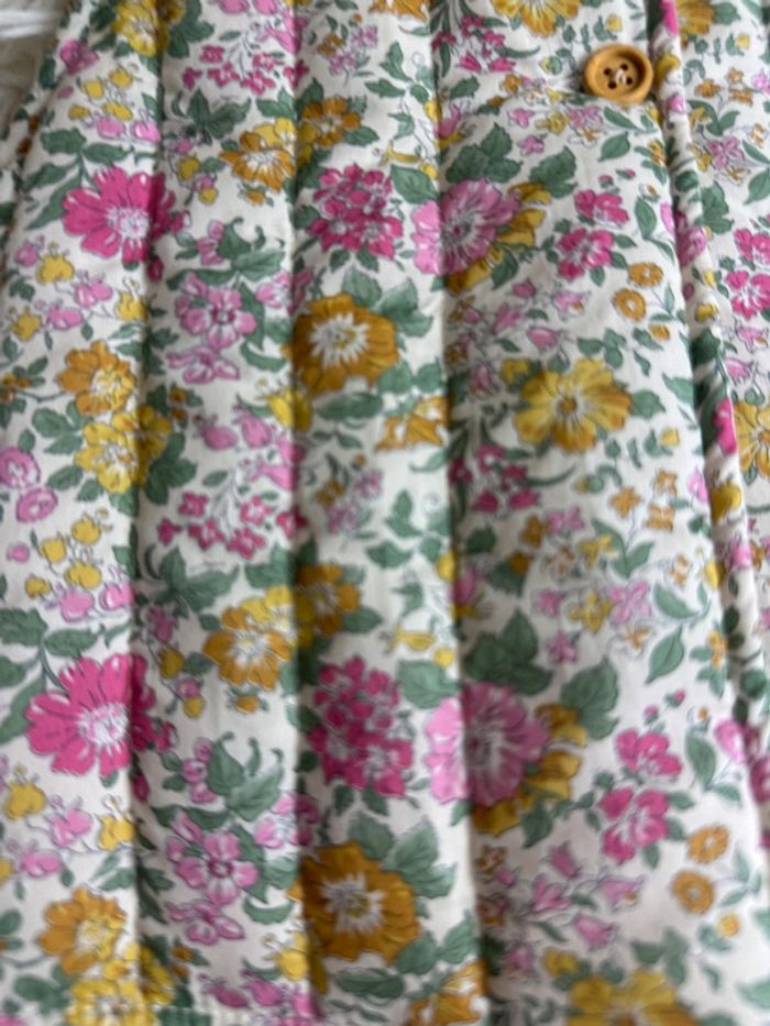 Veste sans manche liberty Cyrillus taille 6 mois - photo numéro 2