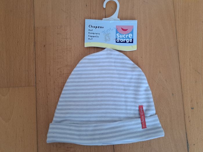 Bonnet 9-12 mois Sucre d'orge neuf