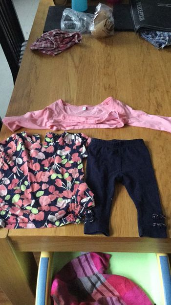 Très joli ensemble pour bébé fille