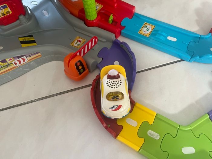 Tut Tut Bolides garage interactif - photo numéro 4