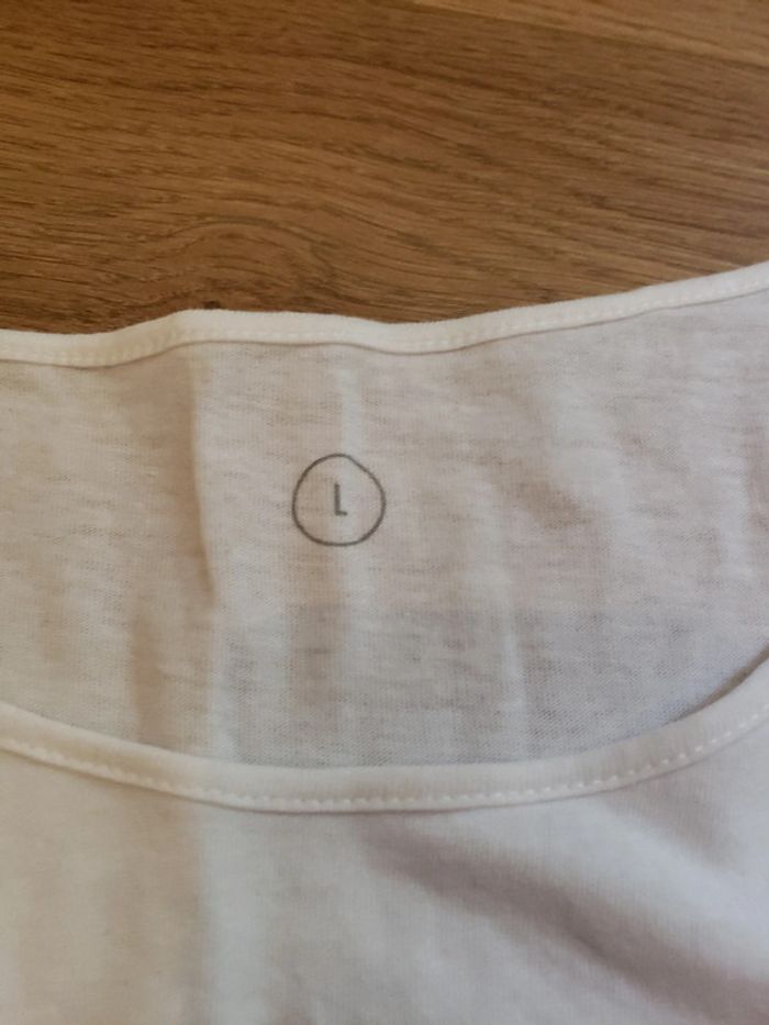 T-shirt taille L - photo numéro 3