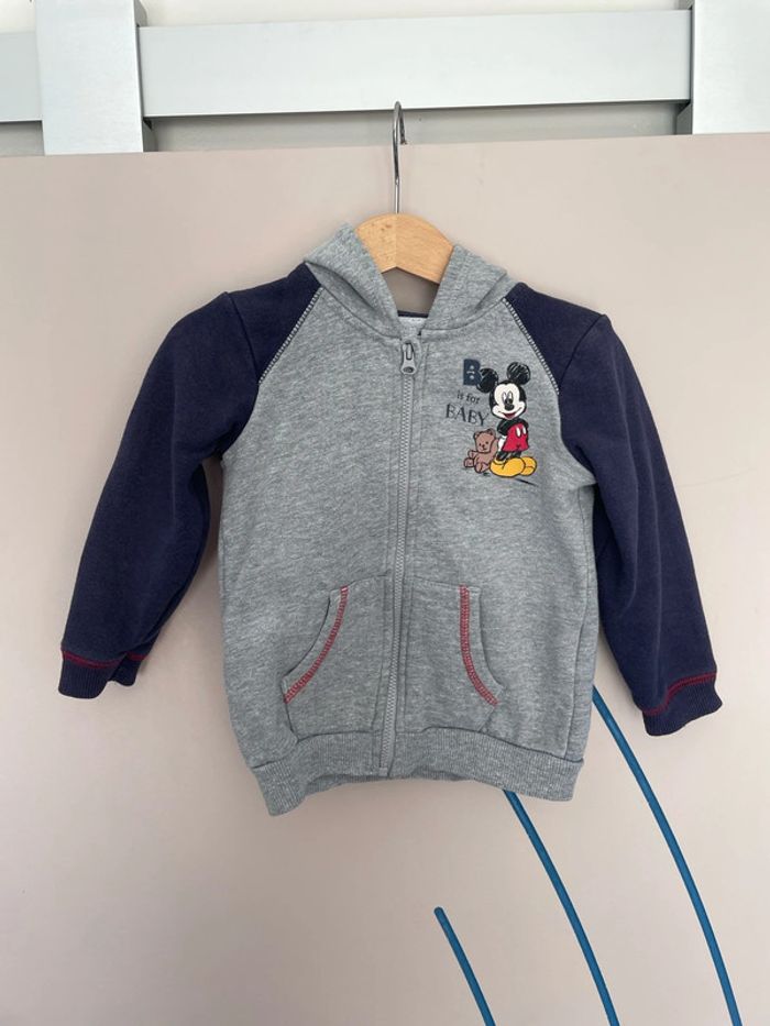Veste garçon à capuche zippée. Mickey 12-24 mois