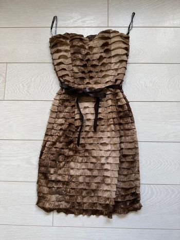 Robe Morgan bustier sans bretelles marron avec ceinture noire