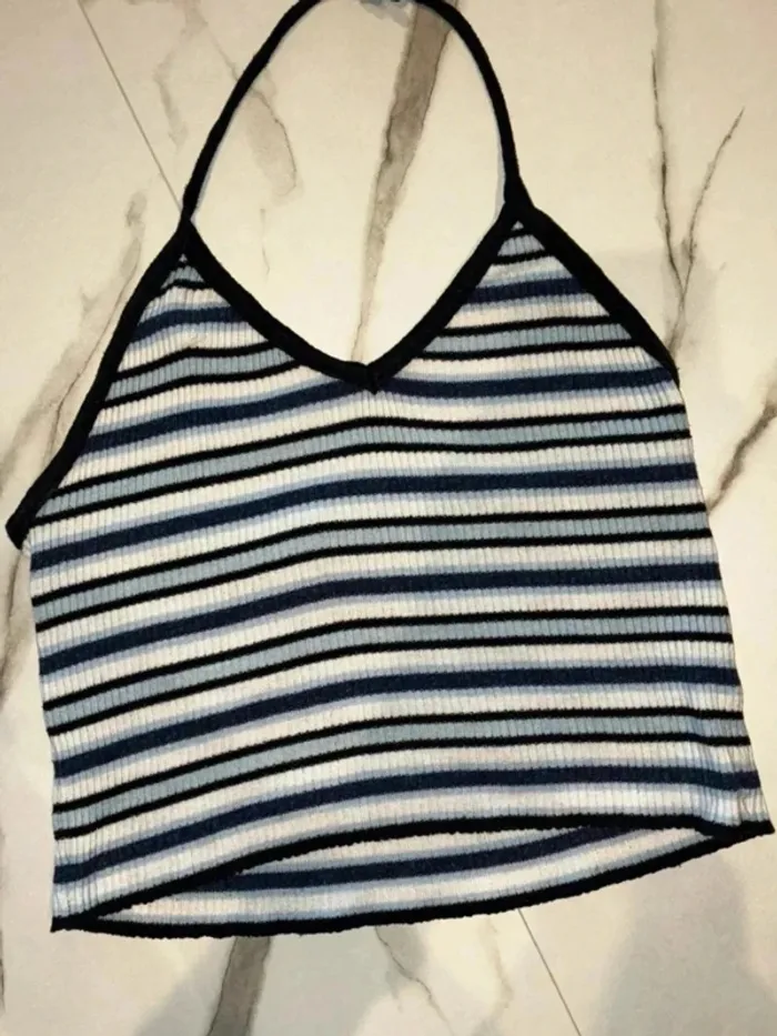 Crop top épaules dénudées 12 ans – Tricots Jennyfer – Rayé bleu/blanc/noir – Très bon état