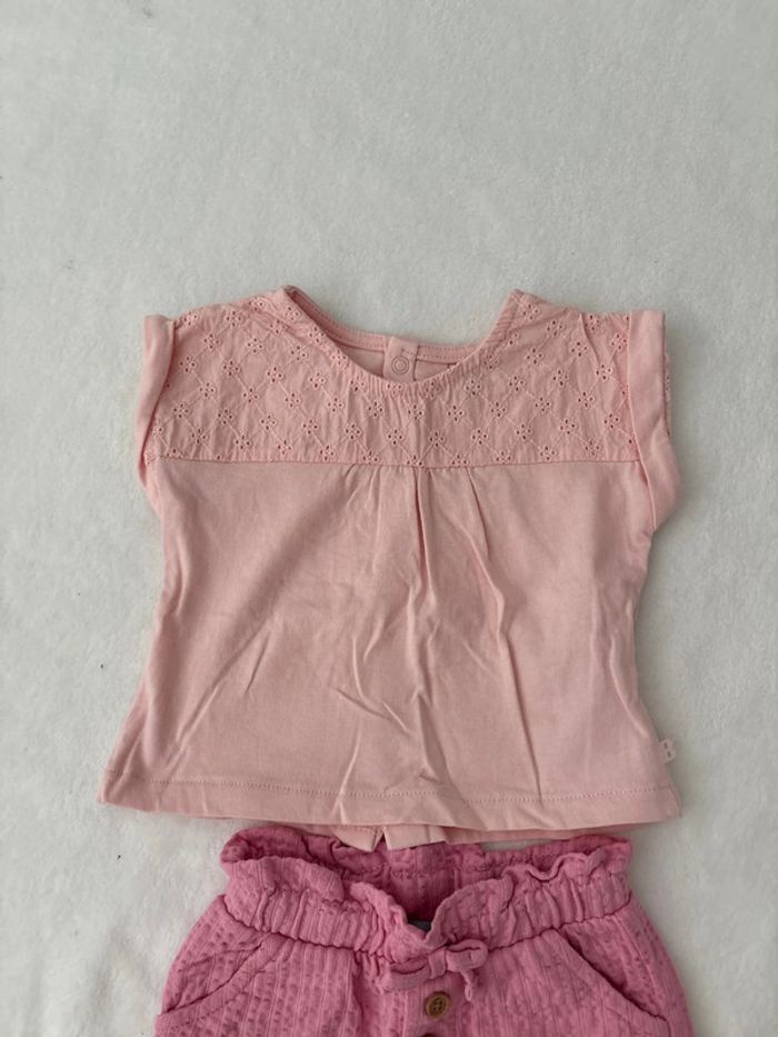 Ensemble rose 3 mois - photo numéro 2