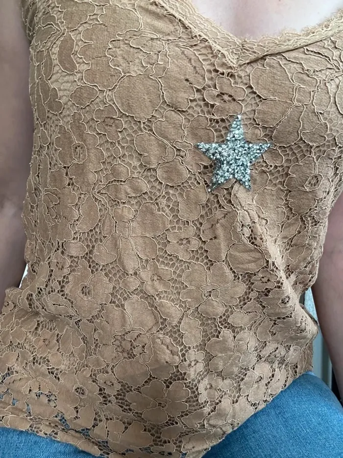 La Boutique de Lilie Débardeur camel dentelle – Taille 36 – Très bon état - photo numéro 5
