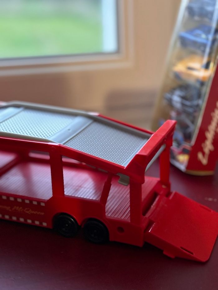 Camion transporteur Mack rampe - remorque amovible - 6 voitures NEUF - Mattel Disney Pixar Cars - photo numéro 8