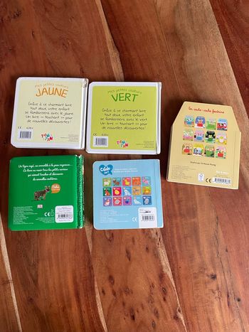 Lot de 5 petits livres découverte du toucher 