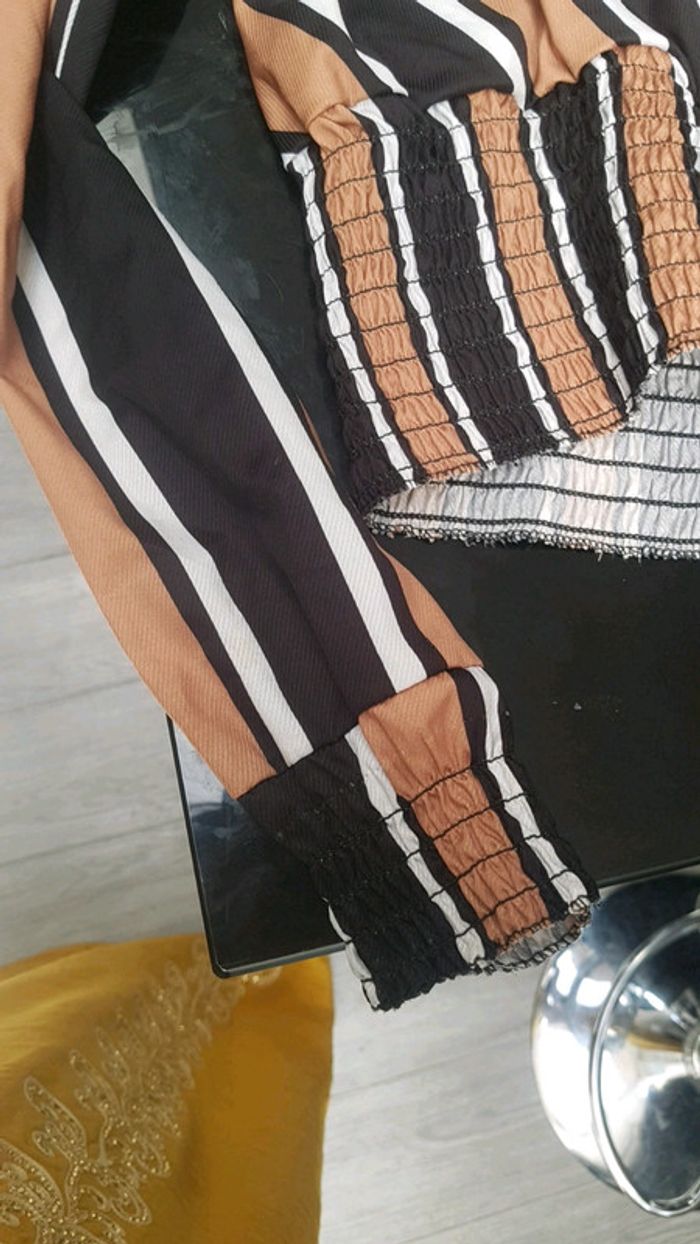 haut dénudé - photo numéro 2