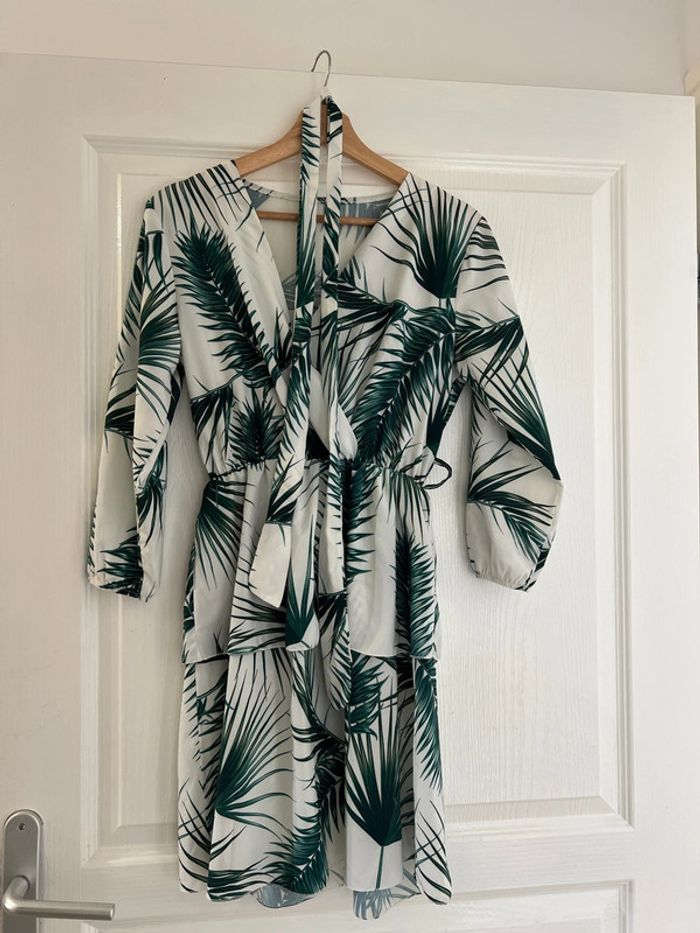 Robe blanche et verte