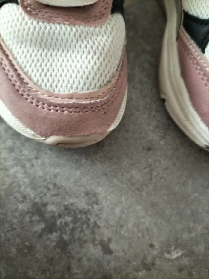 Baskets taille 25 - photo numéro 4