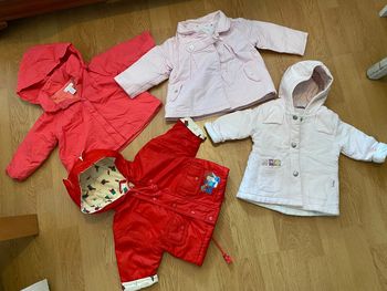 Lot 4 manteaux 6 mois