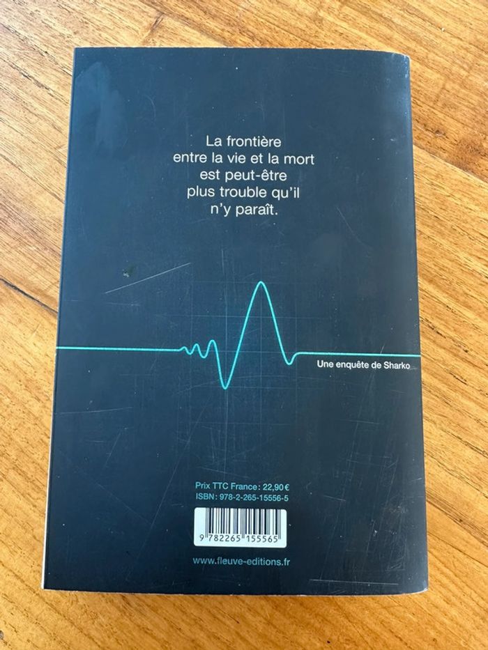 Livre à Genoux de Michael Connelly - photo numéro 2