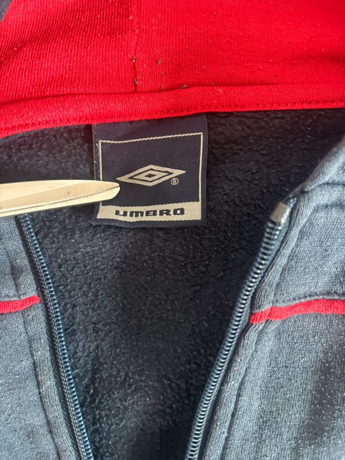Veste manche longue bleu marine à rayure blanche et rouge Umbro xl - photo numéro 3