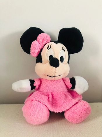 Peluche Minnie doudou enfant bébé