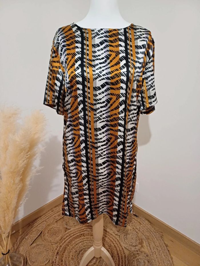 Robe satinée à motifs TQF Collection taille L 40 - photo numéro 2
