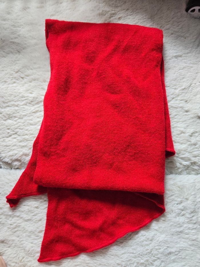 Écharpe rouge