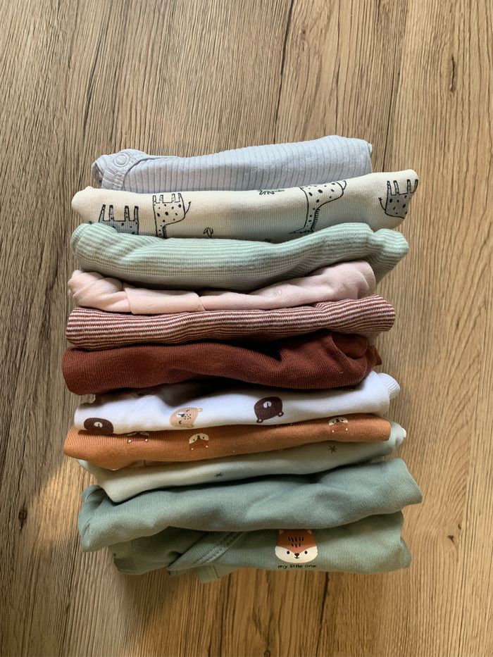 Lot vêtements 1 mois fille - photo numéro 2