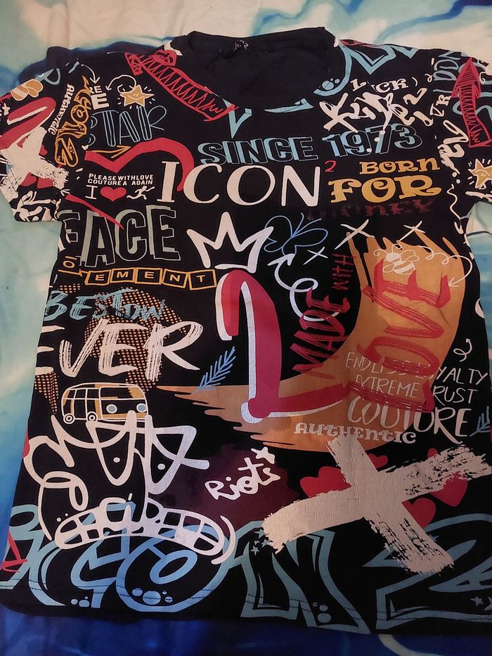 Tee shirt icon