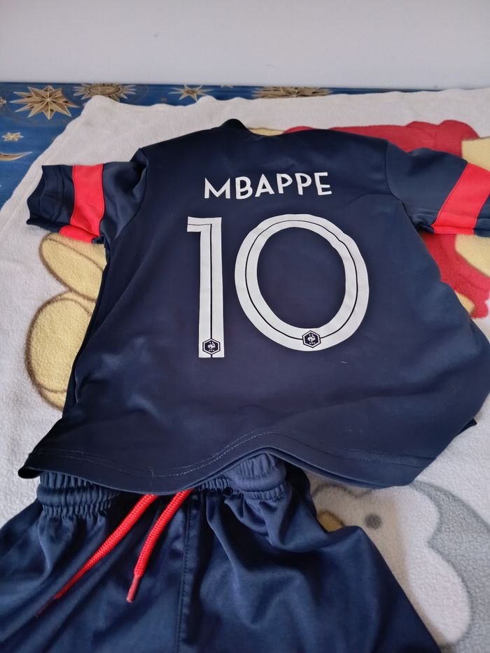 Maillot t shirt mbappe